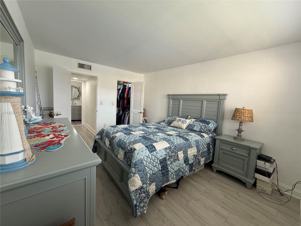 Под контрактом: $105,000 (1 спален, 1 ванн, 640 Квадратных фут)