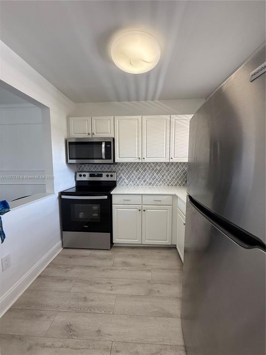 Под контрактом: $105,000 (1 спален, 1 ванн, 640 Квадратных фут)