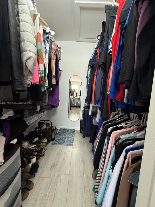 Под контрактом: $105,000 (1 спален, 1 ванн, 640 Квадратных фут)