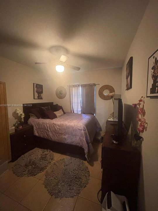 合同活跃: $515,000 (5 贝兹, 4 浴室, 3325 平方英尺)