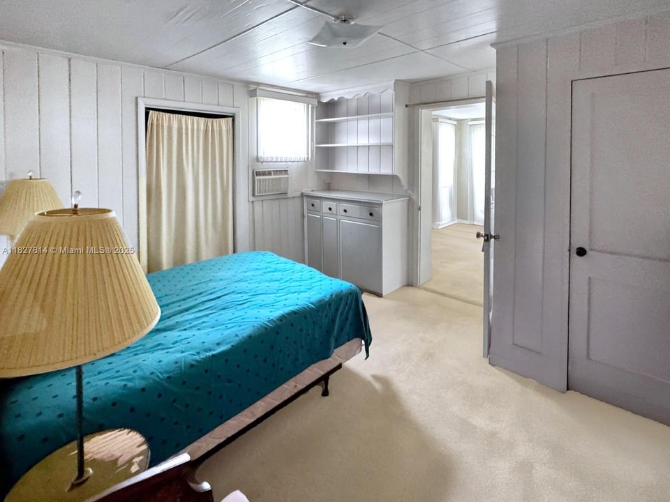 Недавно продано: $1,750,000 (3 спален, 2 ванн, 3576 Квадратных фут)