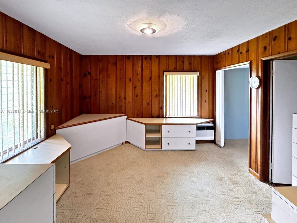 Недавно продано: $1,750,000 (3 спален, 2 ванн, 3576 Квадратных фут)