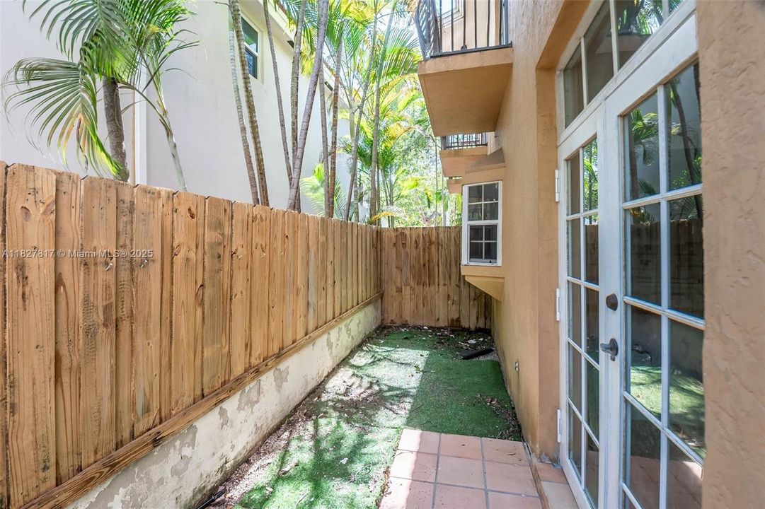 最近售出: $890,000 (3 贝兹, 2 浴室, 1480 平方英尺)