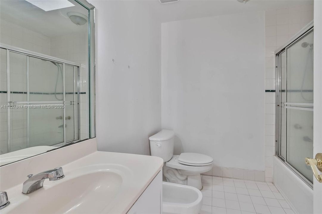 最近售出: $890,000 (3 贝兹, 2 浴室, 1480 平方英尺)