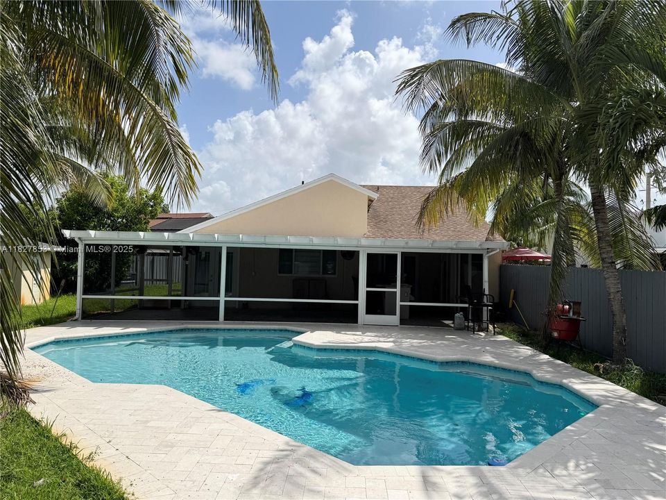 Recientemente alquilado: $3,750 (3 camas, 2 baños, 1539 Pies cuadrados)