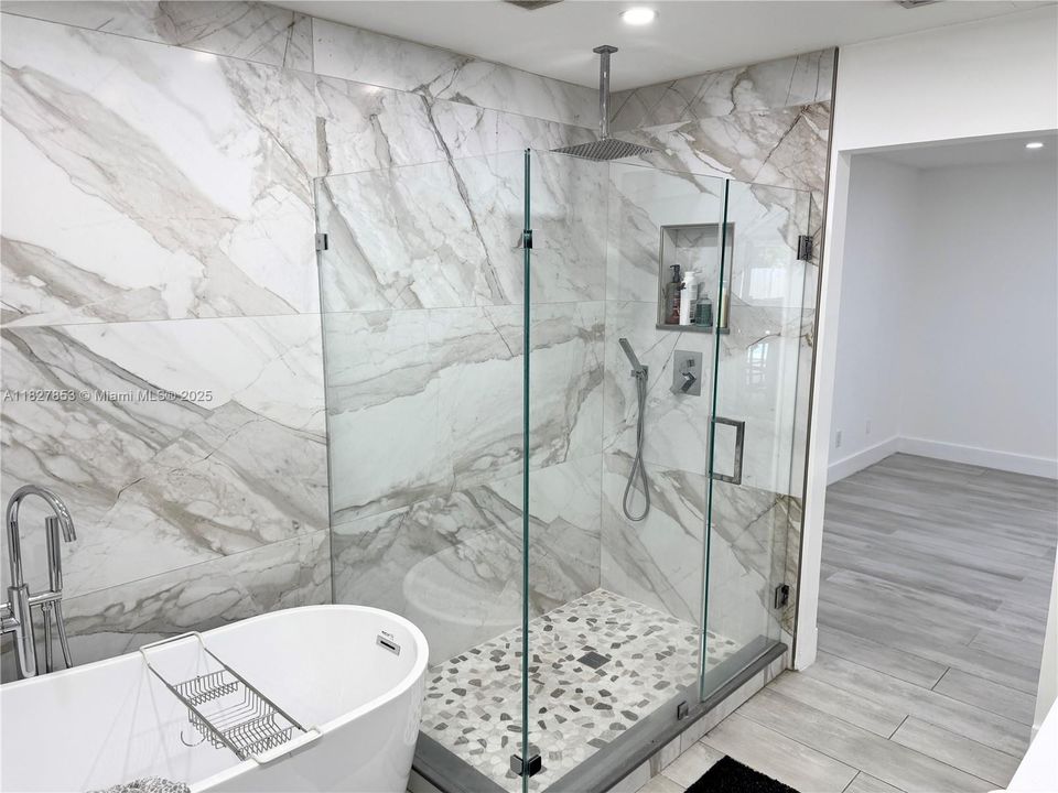 Recientemente alquilado: $3,750 (3 camas, 2 baños, 1539 Pies cuadrados)