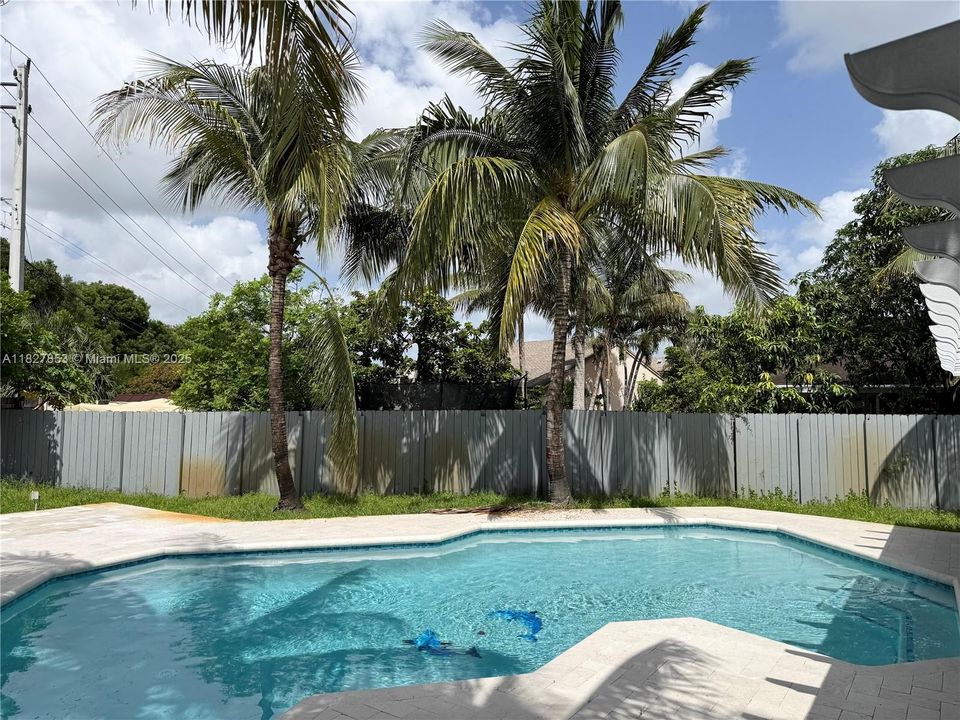 Recientemente alquilado: $3,750 (3 camas, 2 baños, 1539 Pies cuadrados)