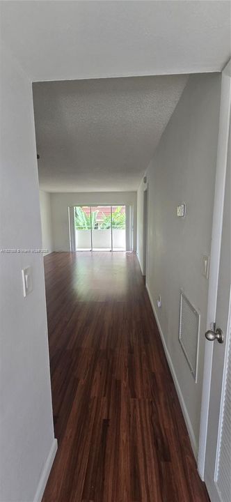 Vendido Recientemente: $288,999 (1 camas, 1 baños, 934 Pies cuadrados)