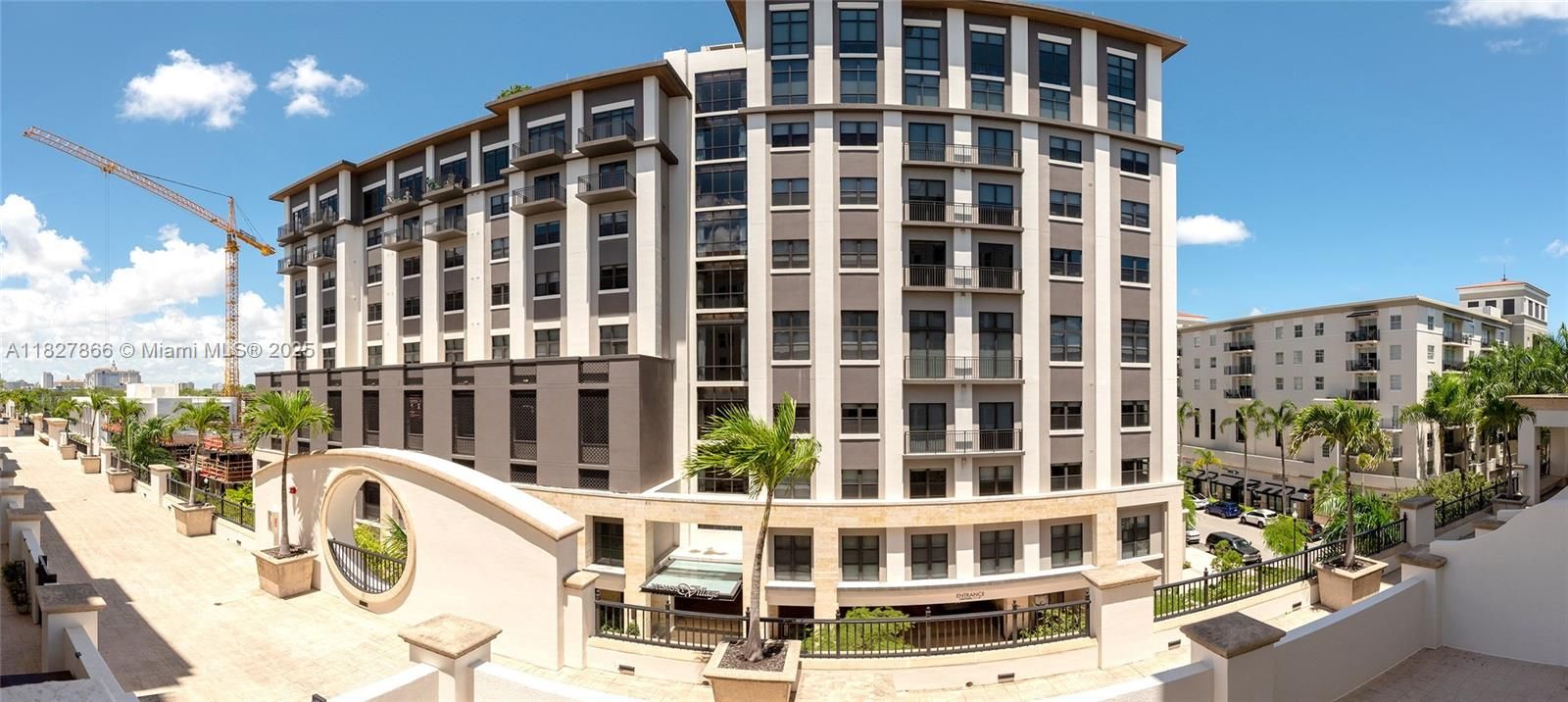 For Sale: $646,995 (2 beds, 2 baths, 990 Square Feet)