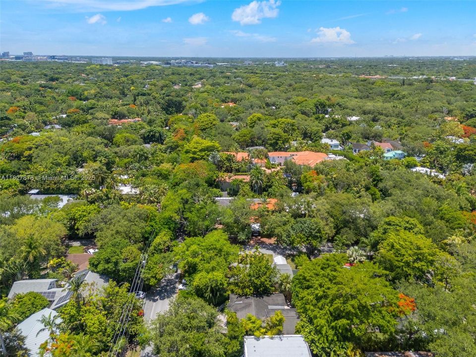 En Venta: $1,899,000 (3 camas, 2 baños, 2078 Pies cuadrados)