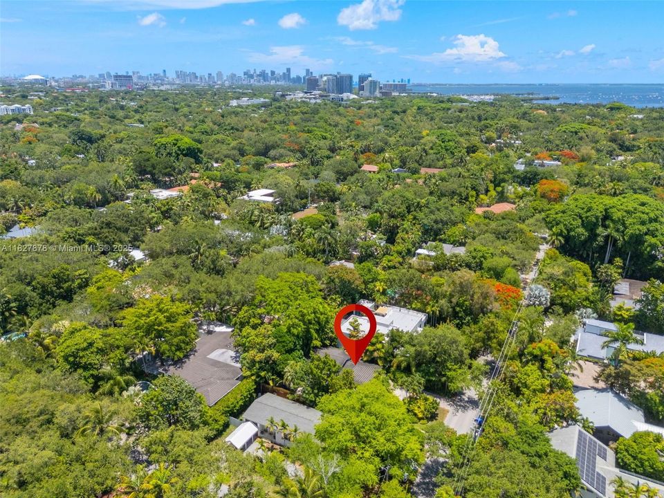 En Venta: $1,899,000 (3 camas, 2 baños, 2078 Pies cuadrados)