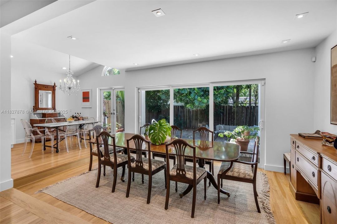 En Venta: $1,899,000 (3 camas, 2 baños, 2078 Pies cuadrados)