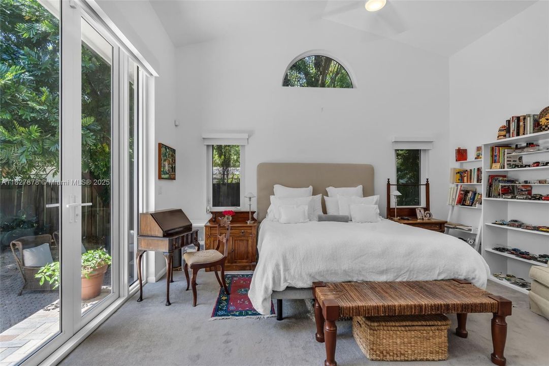 En Venta: $1,899,000 (3 camas, 2 baños, 2078 Pies cuadrados)