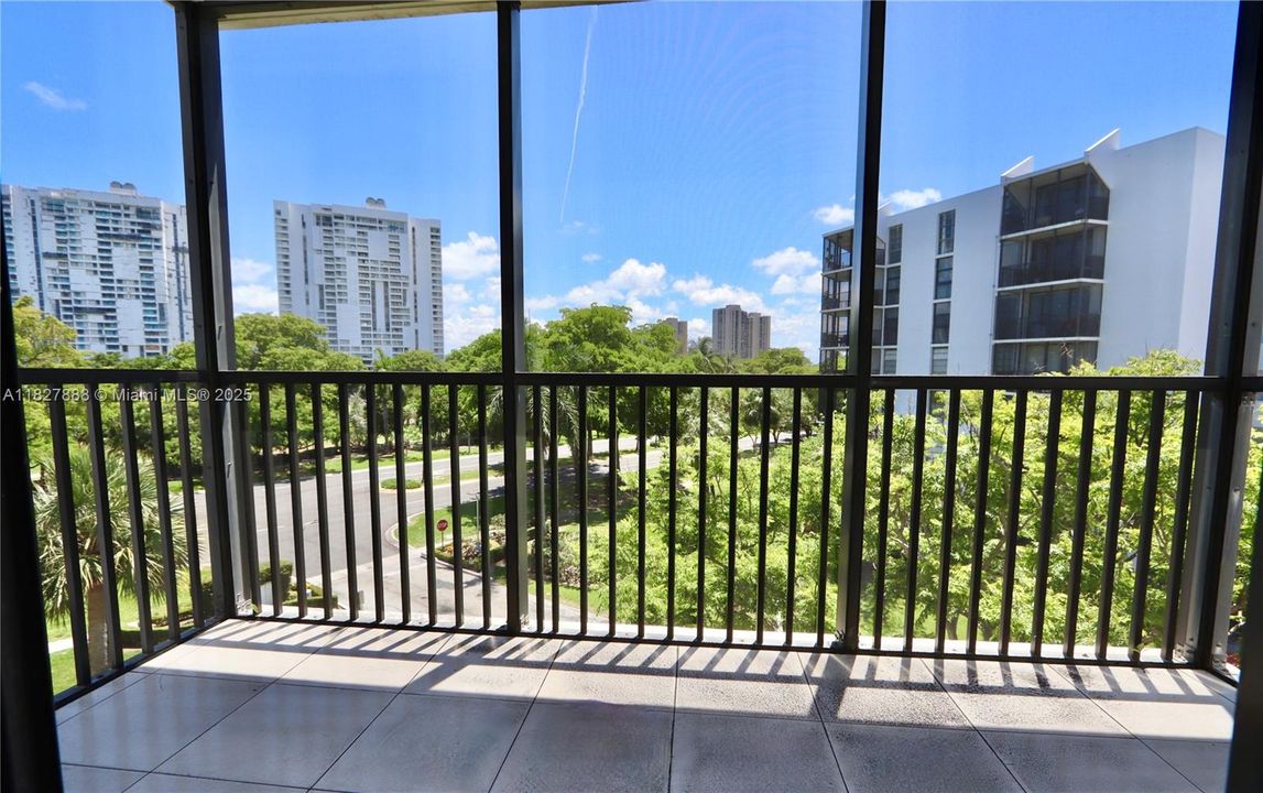 En Venta: $218,000 (2 camas, 2 baños, 994 Pies cuadrados)