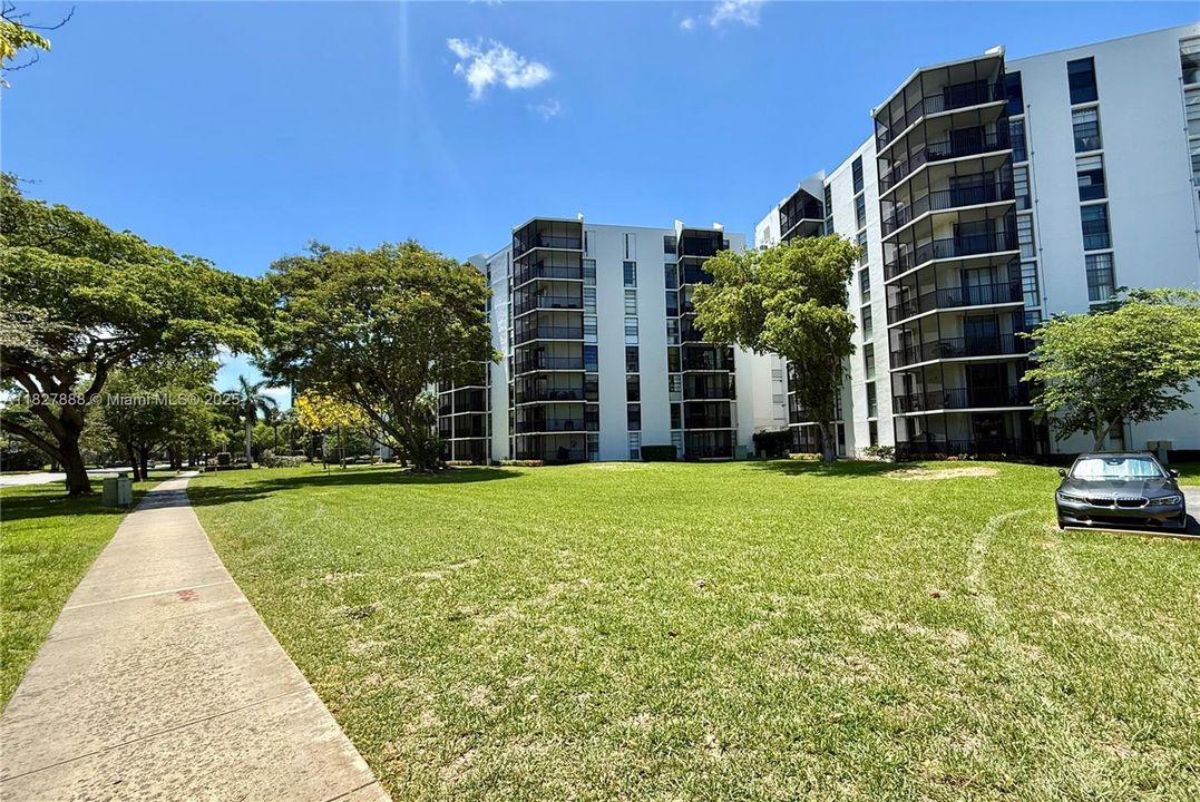 En Venta: $218,000 (2 camas, 2 baños, 994 Pies cuadrados)