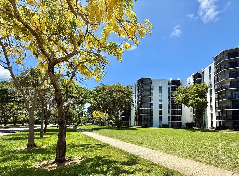 En Venta: $218,000 (2 camas, 2 baños, 994 Pies cuadrados)