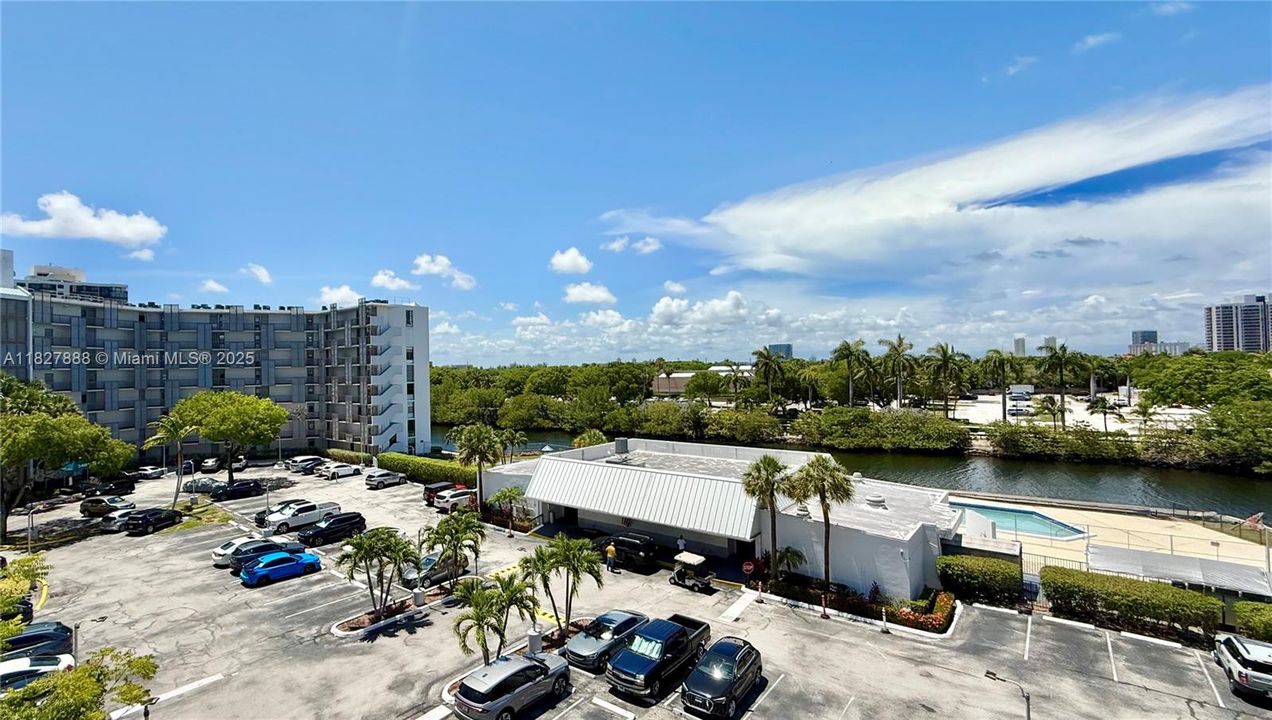 En Venta: $218,000 (2 camas, 2 baños, 994 Pies cuadrados)