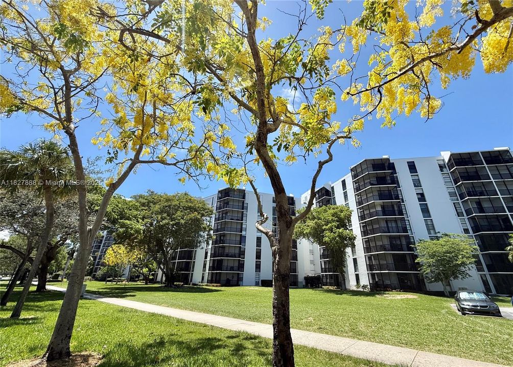 En Venta: $218,000 (2 camas, 2 baños, 994 Pies cuadrados)