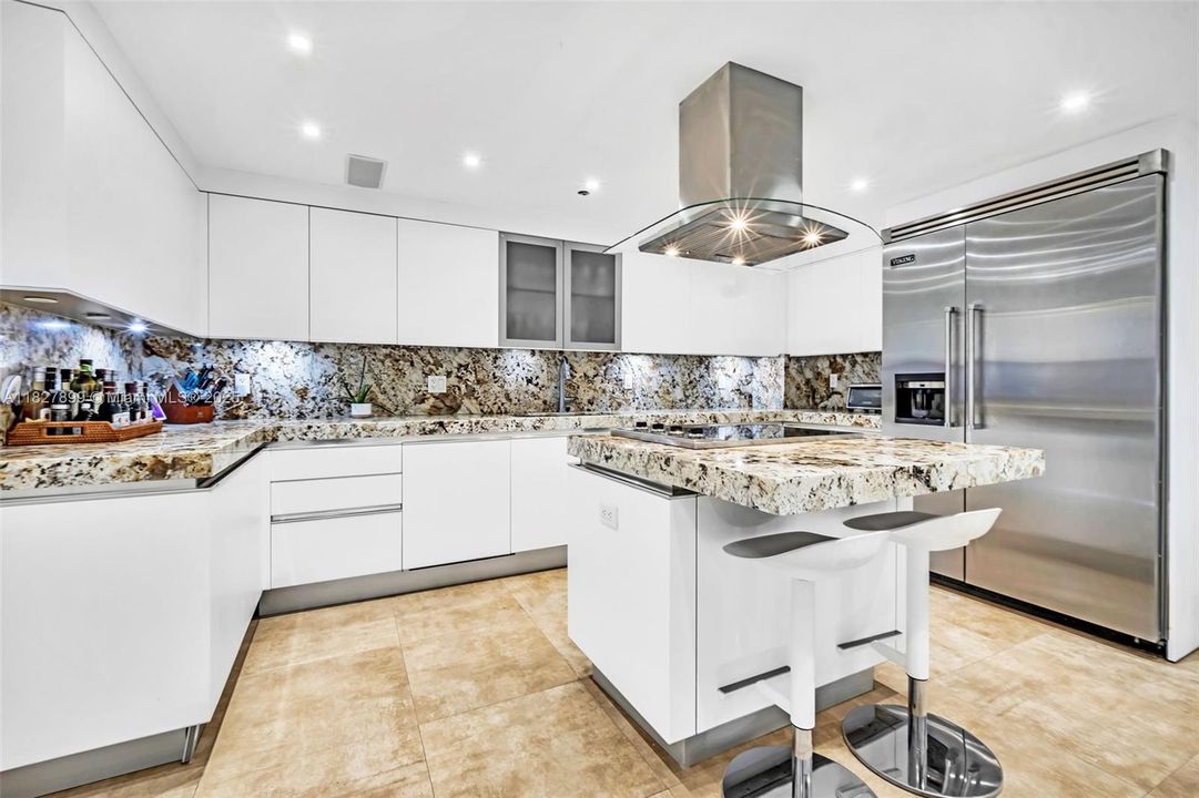 For Sale: $6,490,000 (3 beds, 4 baths, 3227 Square Feet)