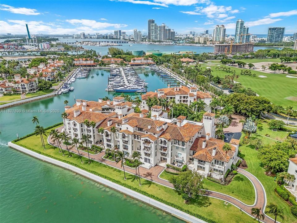 For Sale: $6,490,000 (3 beds, 4 baths, 3227 Square Feet)