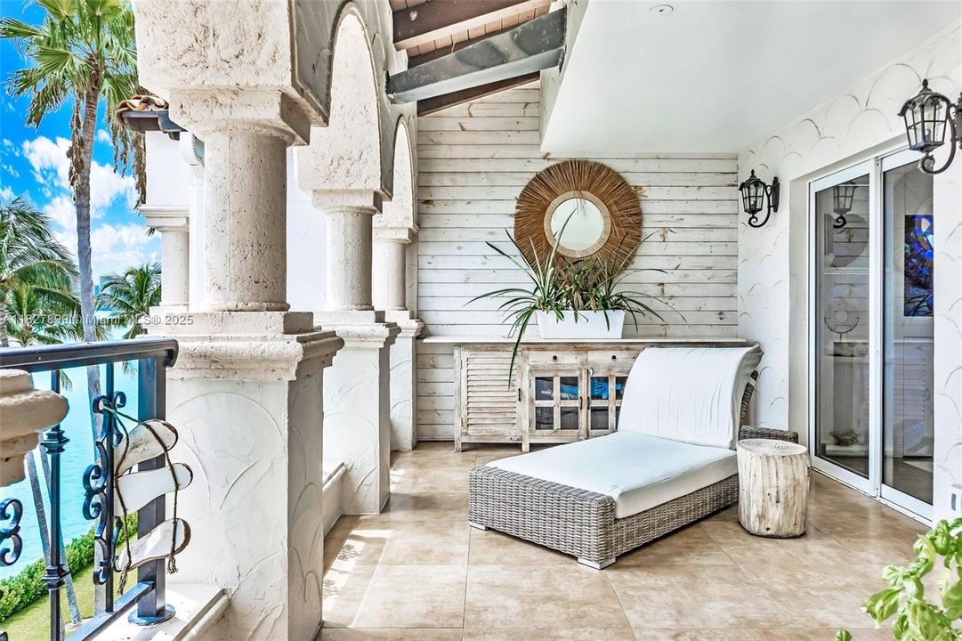 For Sale: $6,490,000 (3 beds, 4 baths, 3227 Square Feet)