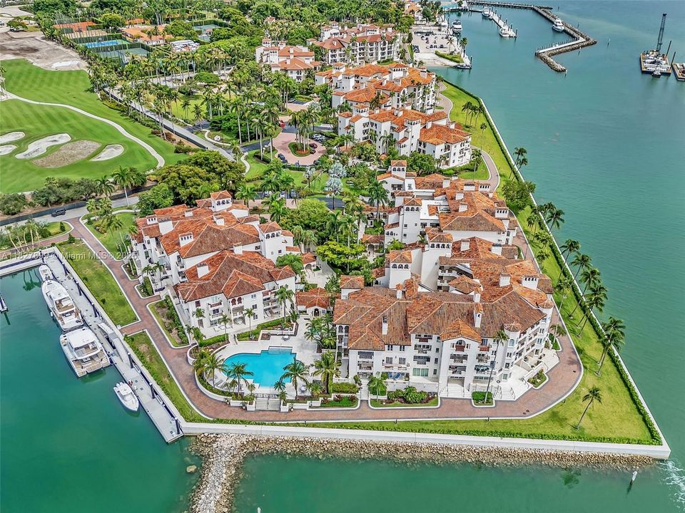 For Sale: $6,490,000 (3 beds, 4 baths, 3227 Square Feet)