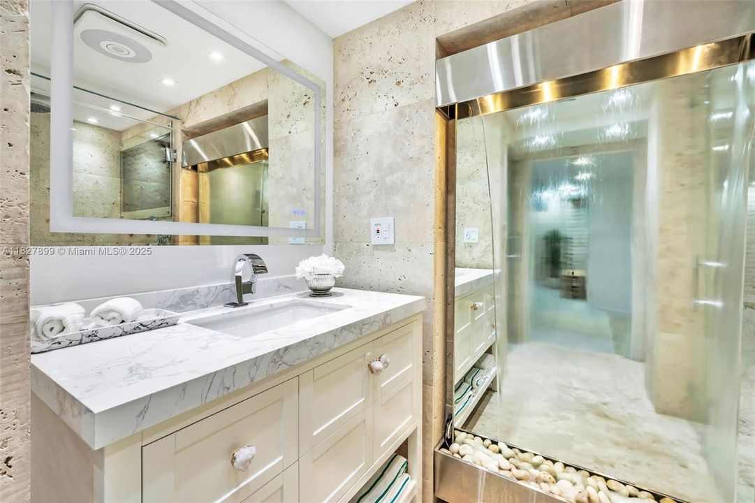 For Sale: $6,490,000 (3 beds, 4 baths, 3227 Square Feet)