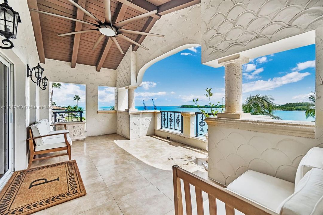 For Sale: $6,490,000 (3 beds, 4 baths, 3227 Square Feet)