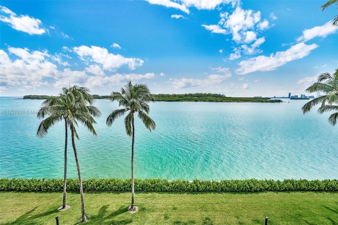 For Sale: $6,490,000 (3 beds, 4 baths, 3227 Square Feet)