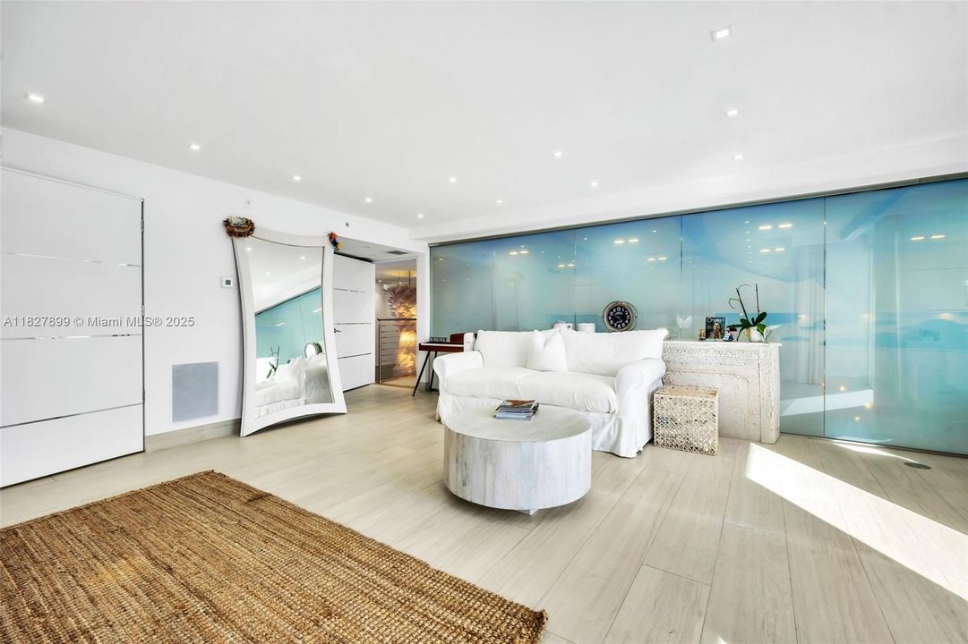 For Sale: $6,490,000 (3 beds, 4 baths, 3227 Square Feet)