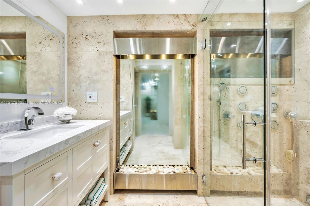 For Sale: $6,490,000 (3 beds, 4 baths, 3227 Square Feet)