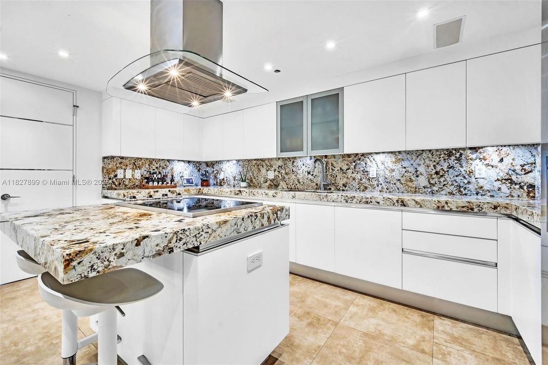 For Sale: $6,490,000 (3 beds, 4 baths, 3227 Square Feet)