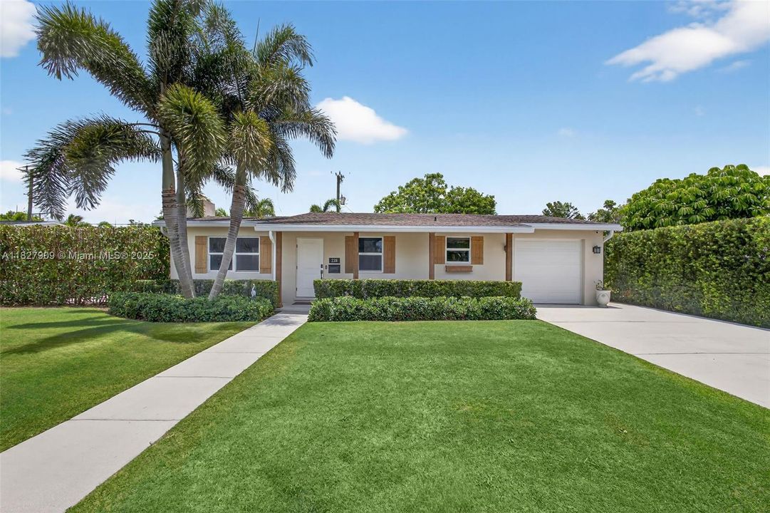 最近售出: $1,194,000 (3 贝兹, 2 浴室, 1257 平方英尺)