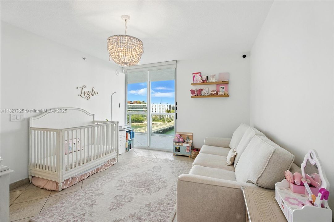 For Sale: $1,800,000 (2 beds, 2 baths, 1477 Square Feet)