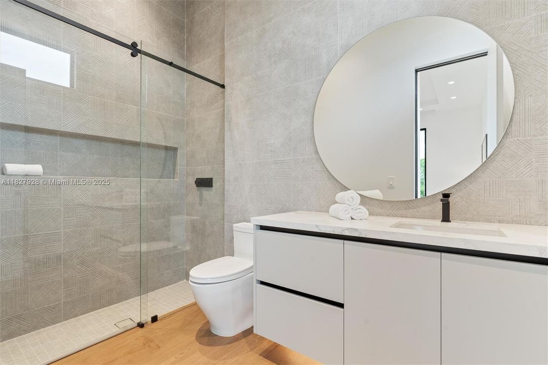 En Venta: $5,600,000 (6 camas, 7 baños, 5339 Pies cuadrados)