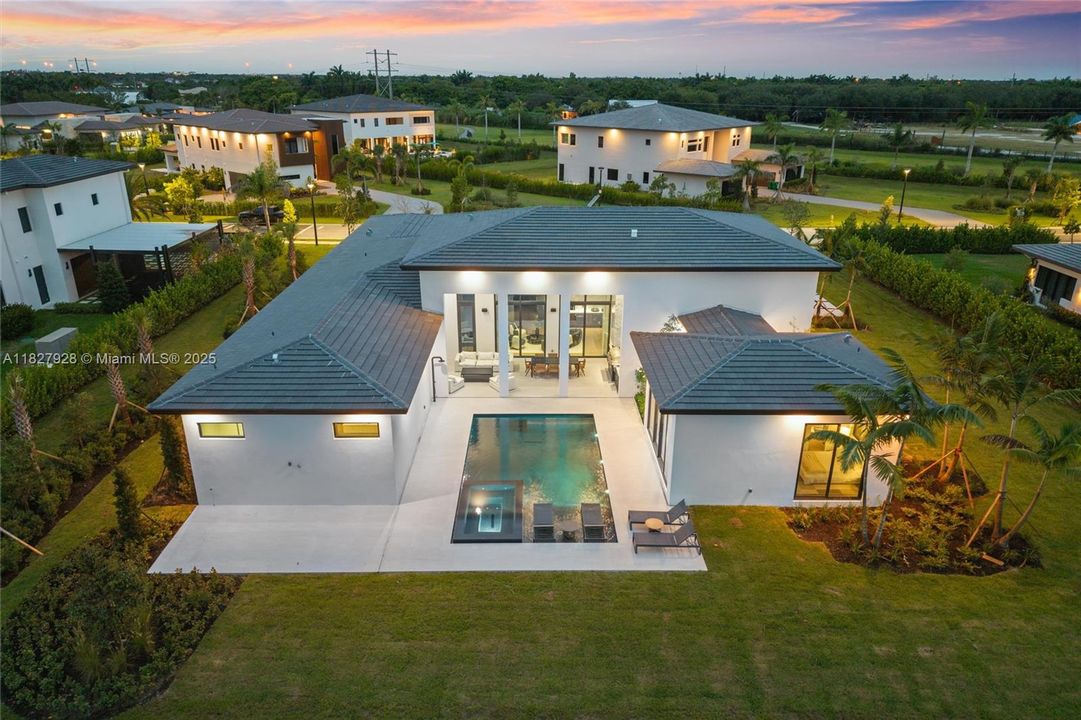 En Venta: $5,600,000 (6 camas, 7 baños, 5339 Pies cuadrados)