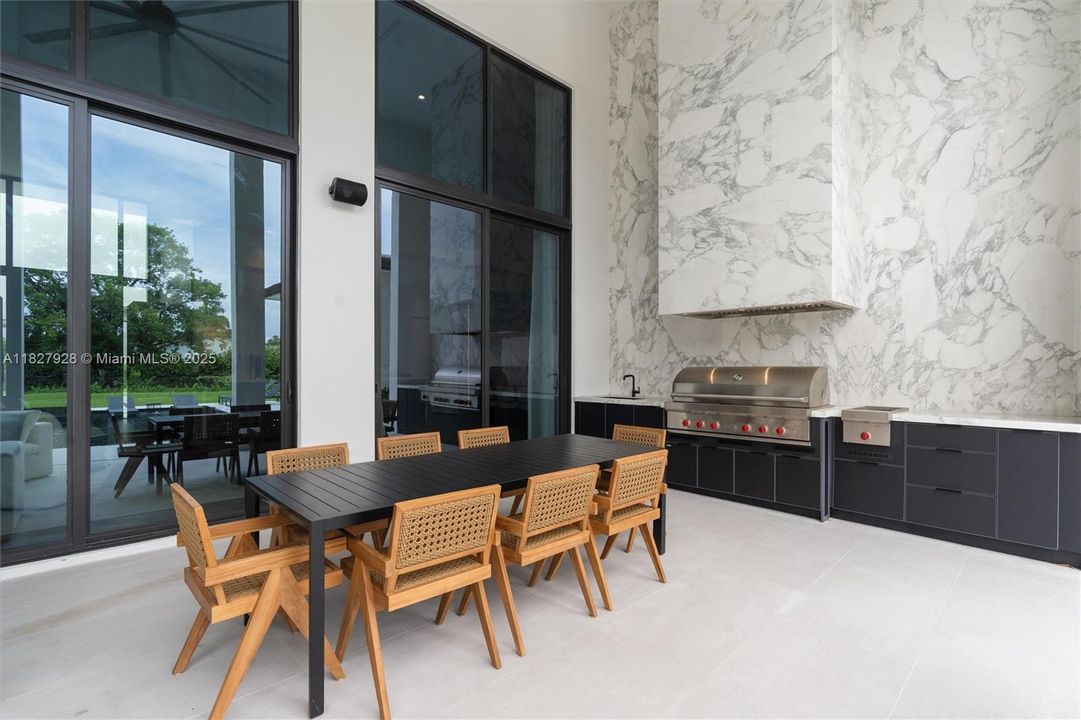 En Venta: $5,600,000 (6 camas, 7 baños, 5339 Pies cuadrados)