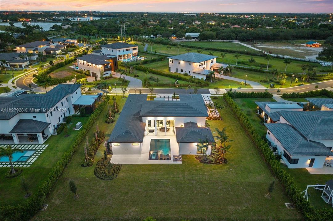 En Venta: $5,600,000 (6 camas, 7 baños, 5339 Pies cuadrados)