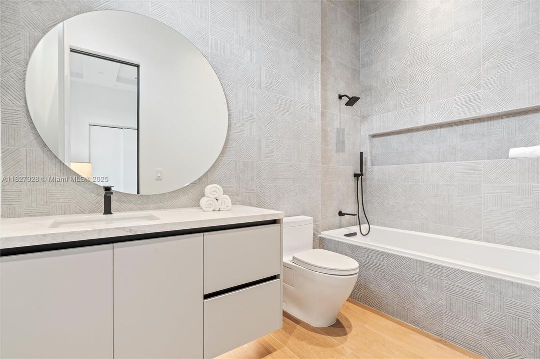 En Venta: $5,600,000 (6 camas, 7 baños, 5339 Pies cuadrados)