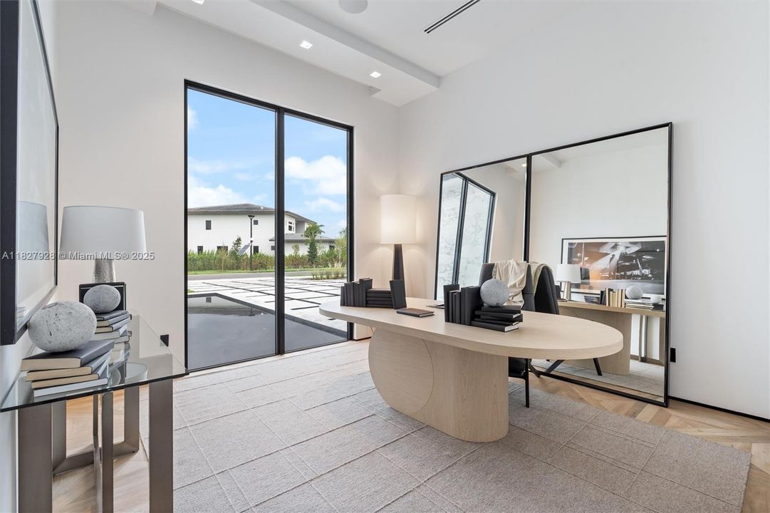 En Venta: $5,600,000 (6 camas, 7 baños, 5339 Pies cuadrados)