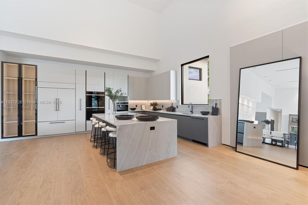 En Venta: $5,600,000 (6 camas, 7 baños, 5339 Pies cuadrados)