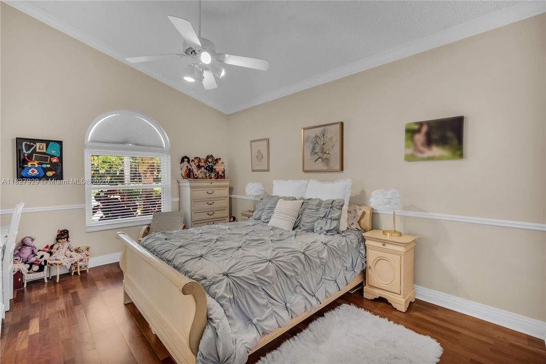 En Venta: $1,499,000 (5 camas, 4 baños, 4382 Pies cuadrados)