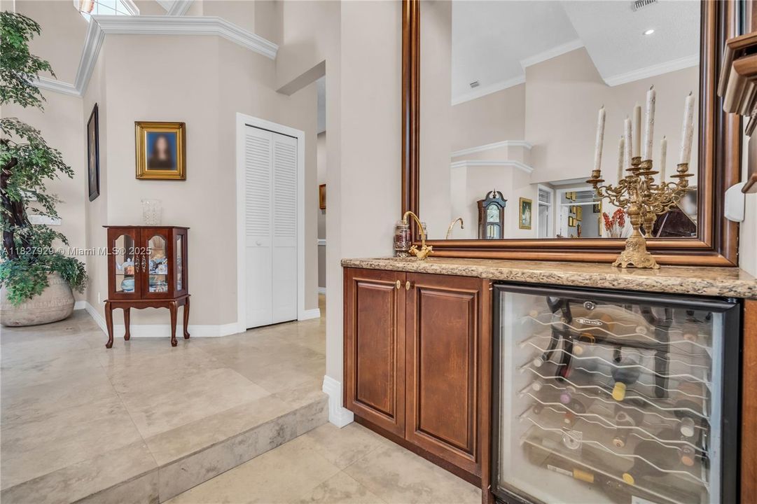 En Venta: $1,499,000 (5 camas, 4 baños, 4382 Pies cuadrados)