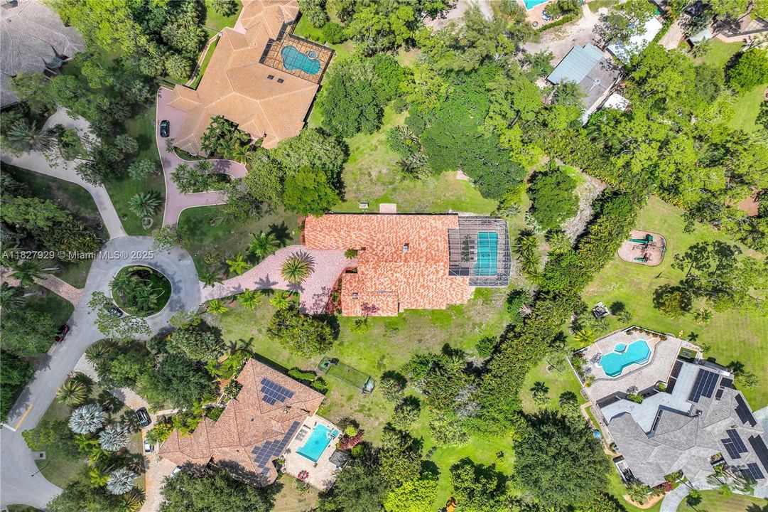 En Venta: $1,499,000 (5 camas, 4 baños, 4382 Pies cuadrados)