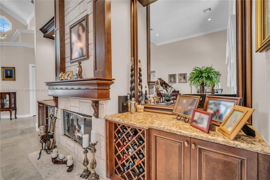 En Venta: $1,499,000 (5 camas, 4 baños, 4382 Pies cuadrados)