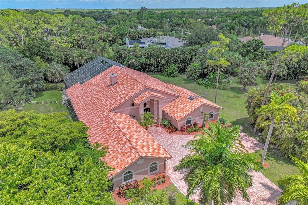 En Venta: $1,499,000 (5 camas, 4 baños, 4382 Pies cuadrados)