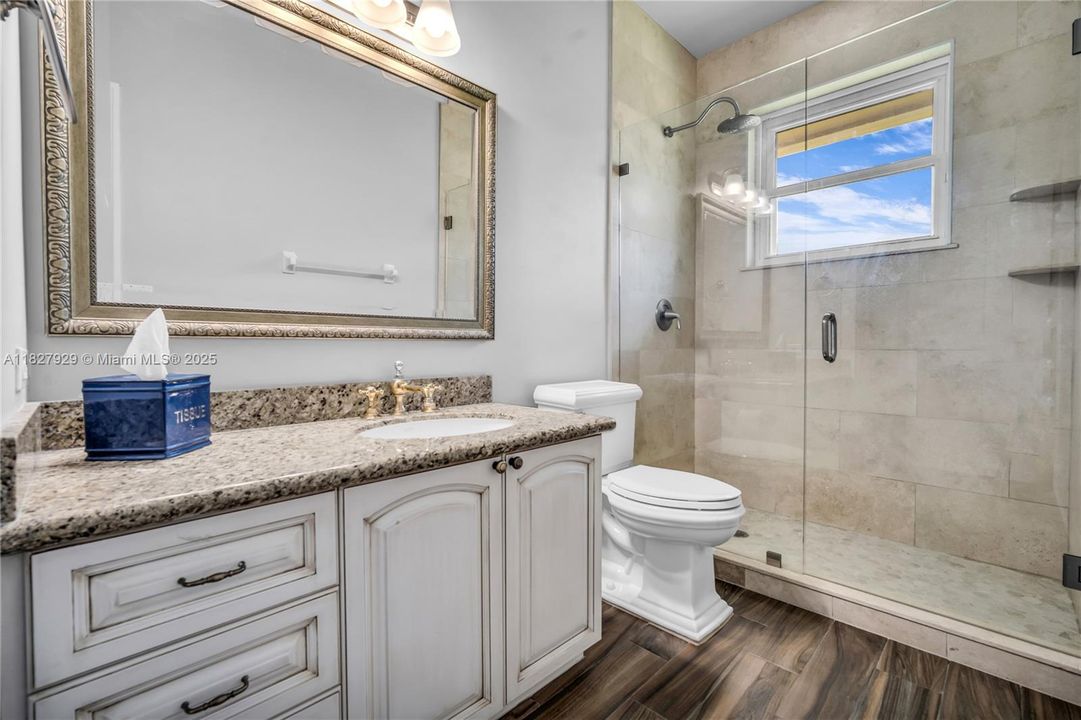 En Venta: $1,499,000 (5 camas, 4 baños, 4382 Pies cuadrados)