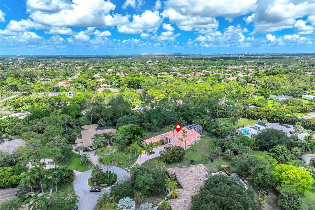 En Venta: $1,499,000 (5 camas, 4 baños, 4382 Pies cuadrados)