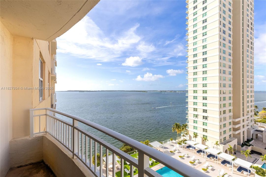 待售: $385,000 (1 贝兹, 1 浴室, 735 平方英尺)