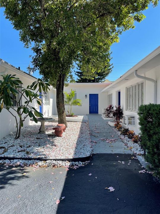 合同活跃: $1,350,000 (0 贝兹, 0 浴室, 4001 平方英尺)